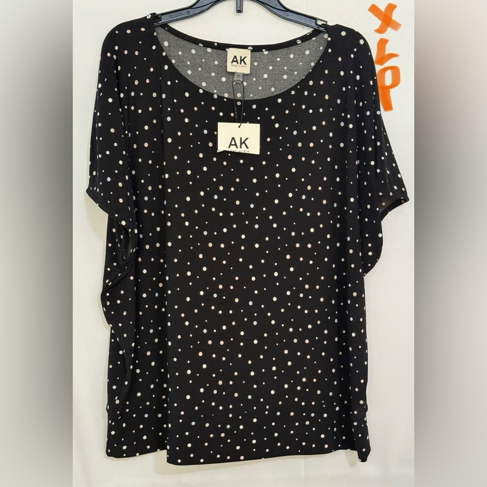 Anne Klein Elegant Black Blouse with Delicate Details